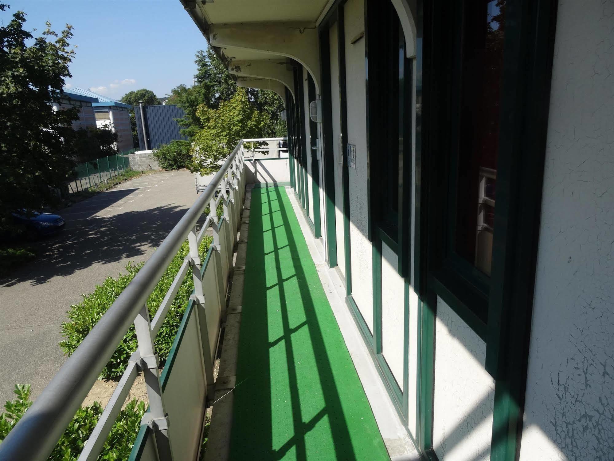 Premiere Classe Lyon Sud - Chasse Sur Rhone Exterior photo